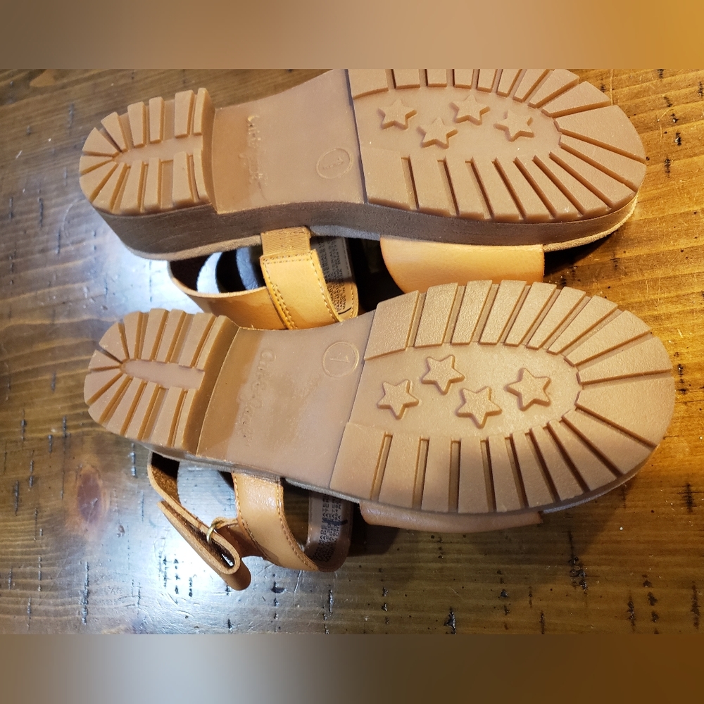 Cat & Jack velcro tan sandal girls size 1 - Picture 2 of 4